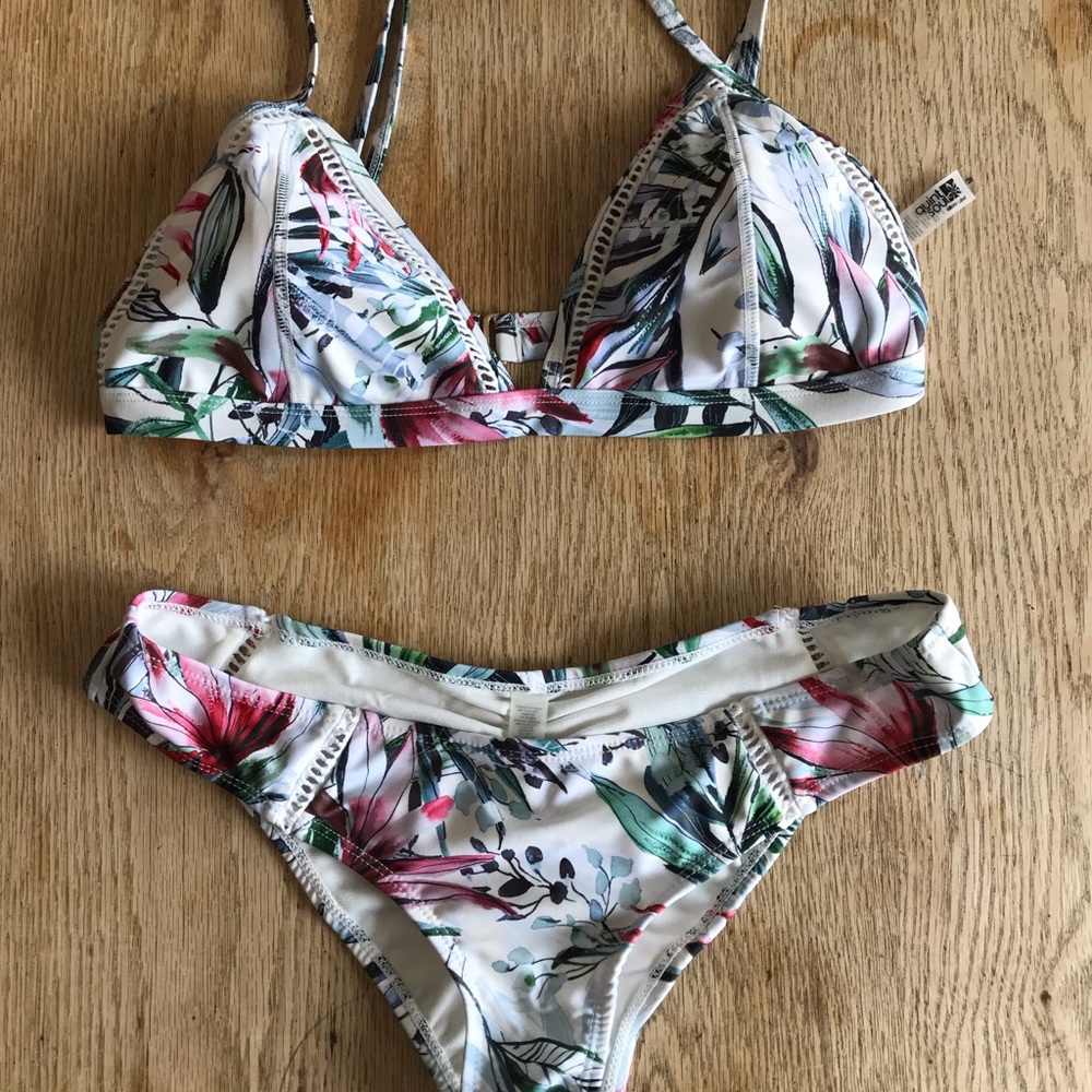 Bathing suit